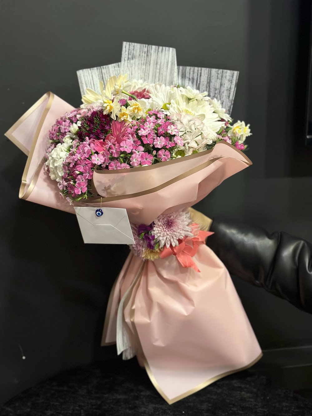 Happy Valentines Flowers