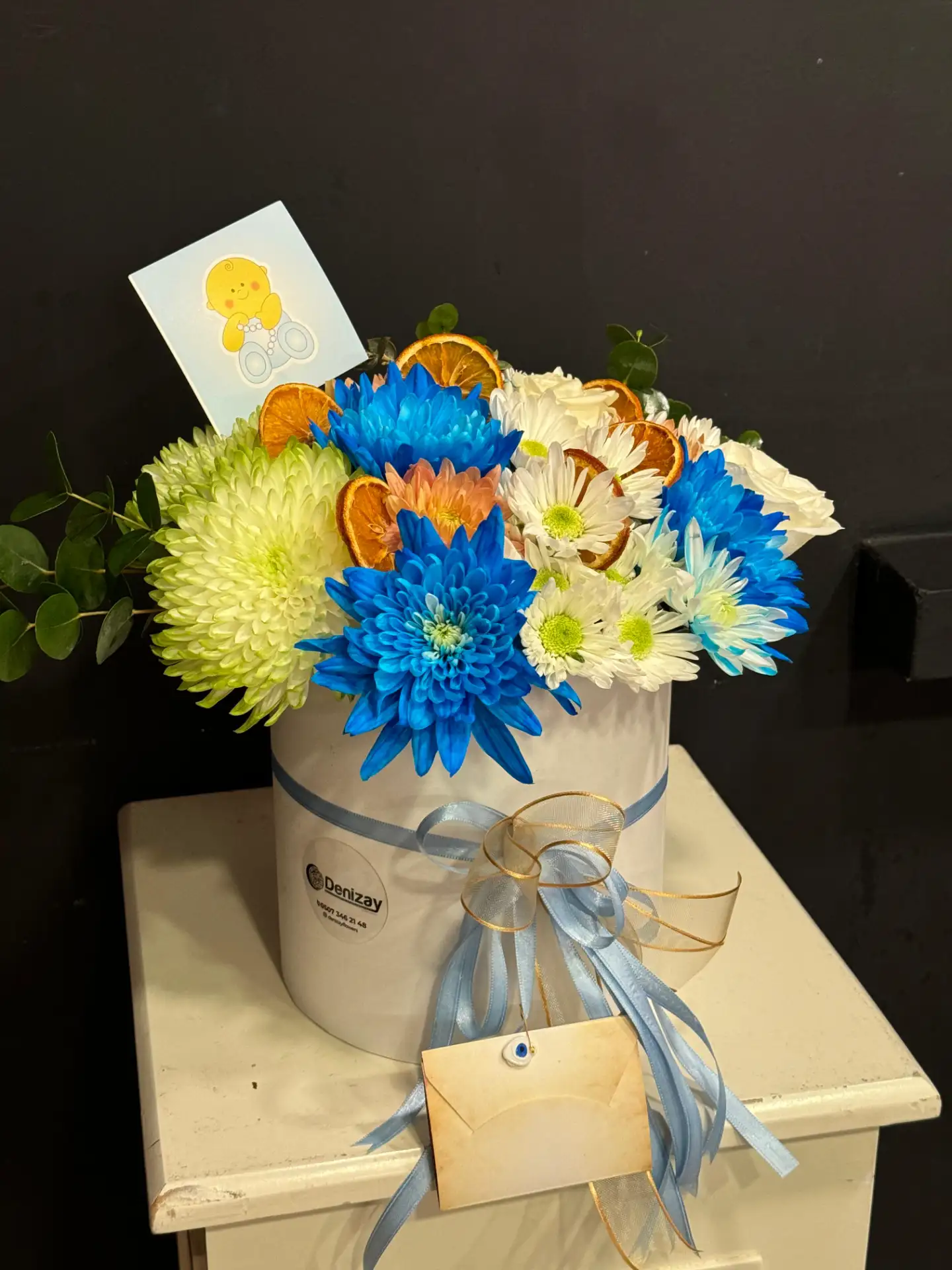 Kutuda Tebrik Çiçeği 