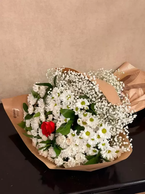 Büyük Papatya Demeti ve Tek Aşk