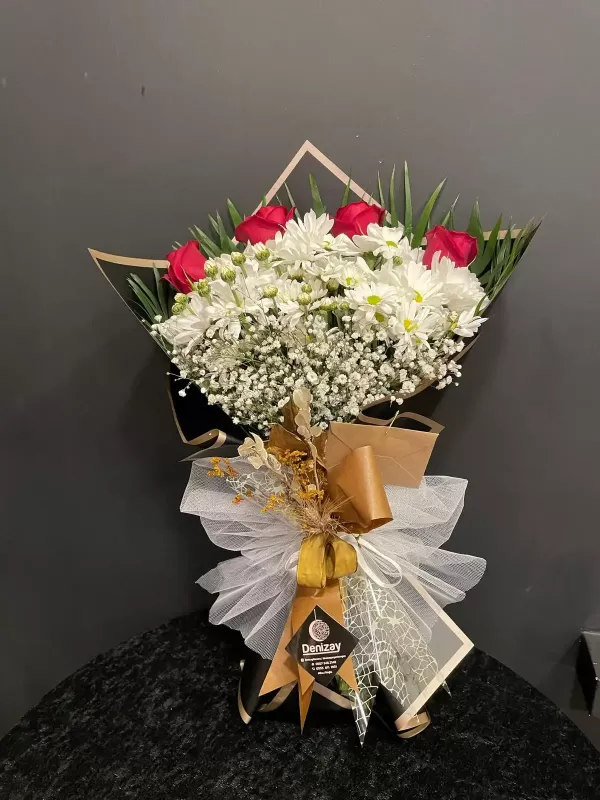 Kırmızı Gül ve Papatya 